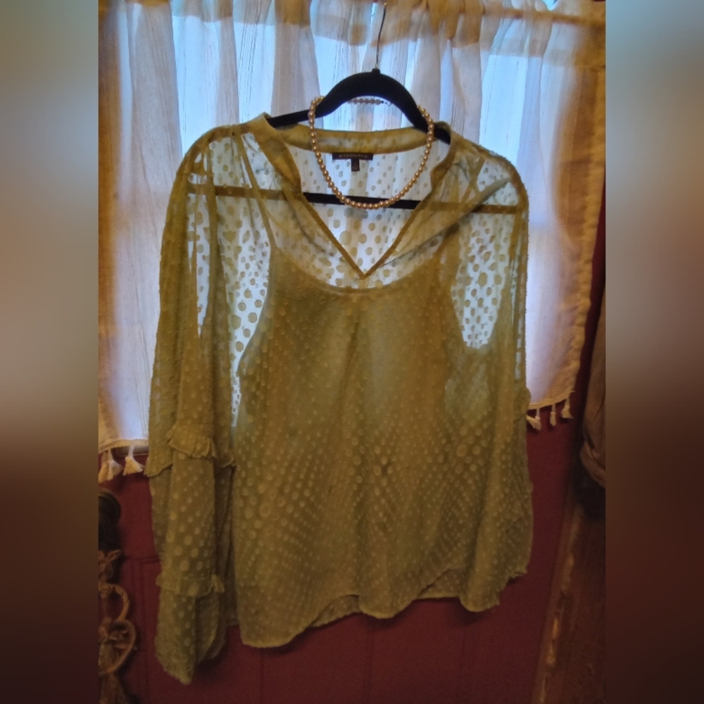 Textured Light Green Blouse - Picture 5 of 5